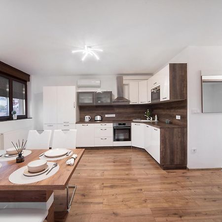 Agoston Apartman 4 - Boti Pécs Eksteriør bilde